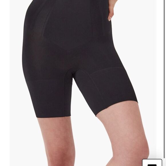 SPANXsculpt OnCore High Waist MidThigh Shorts - Picture 5 of 6